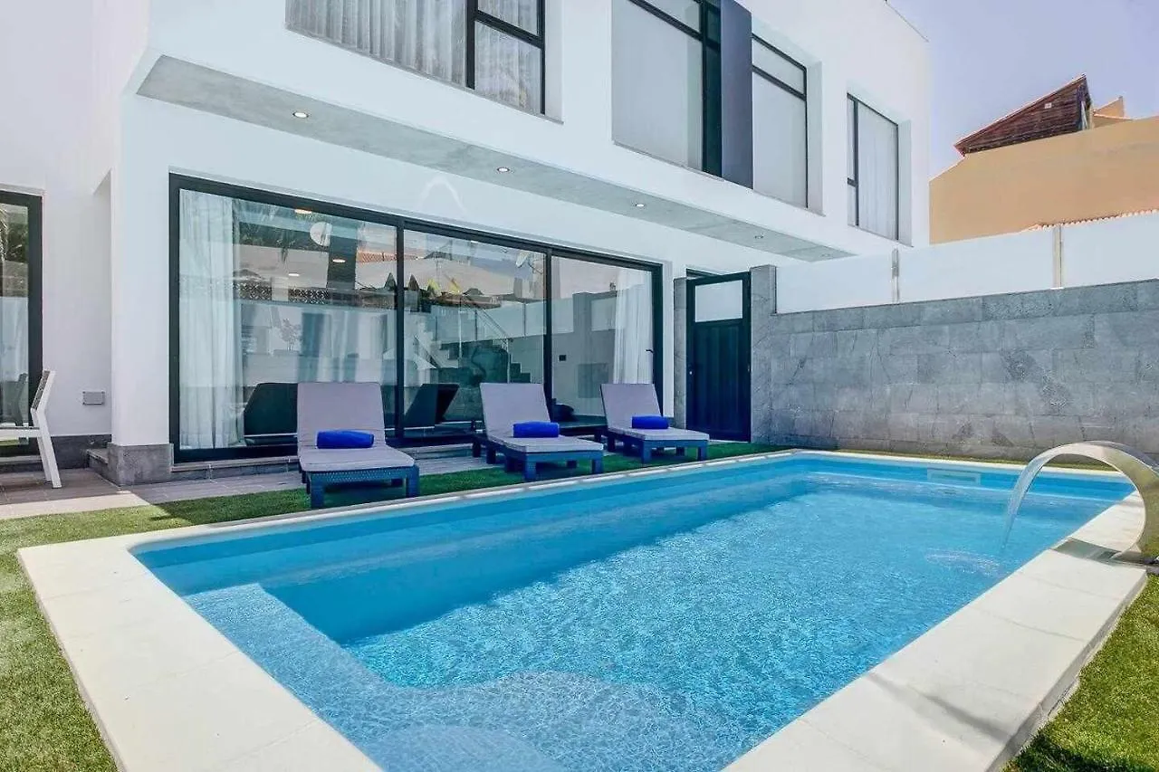 Two Dreams Luxury Villa contacts